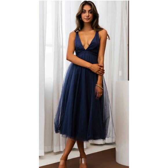 Selfie Leslie Dresses & Skirts - SELFIE LESLIE Navy Blue Floating By Plunging Neckline Mesh Overlay Midi Dress L